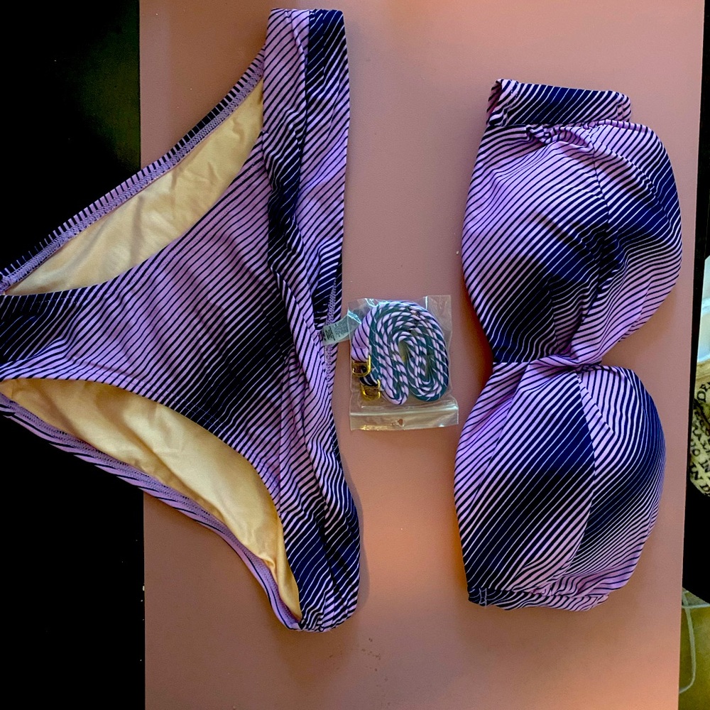 Victoria Secret 38C/Large Bikini Set